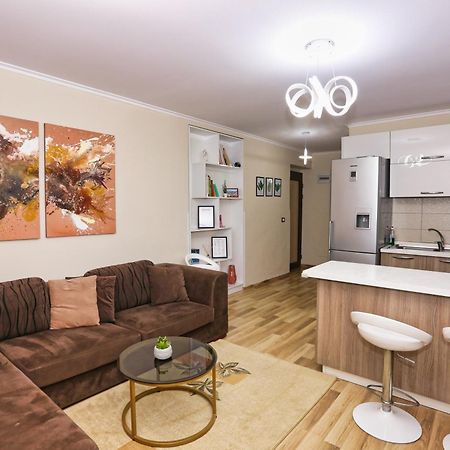 R&B City Center Apartment Tirana Exterior photo